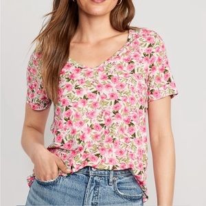 NWT Old Navy Luxe V-Neck Floral T-Shirt